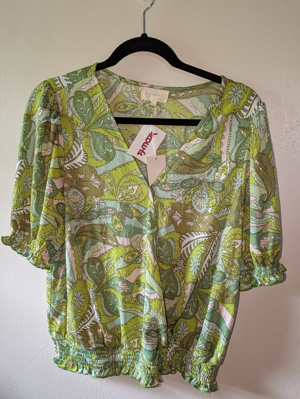 MELLODAY Green Paisley V-Neck Puff Sleeve Blouse